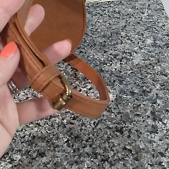 SIGNATURE Brown Tassel Crossbody Bag. NWOT - Picture 6 of 13